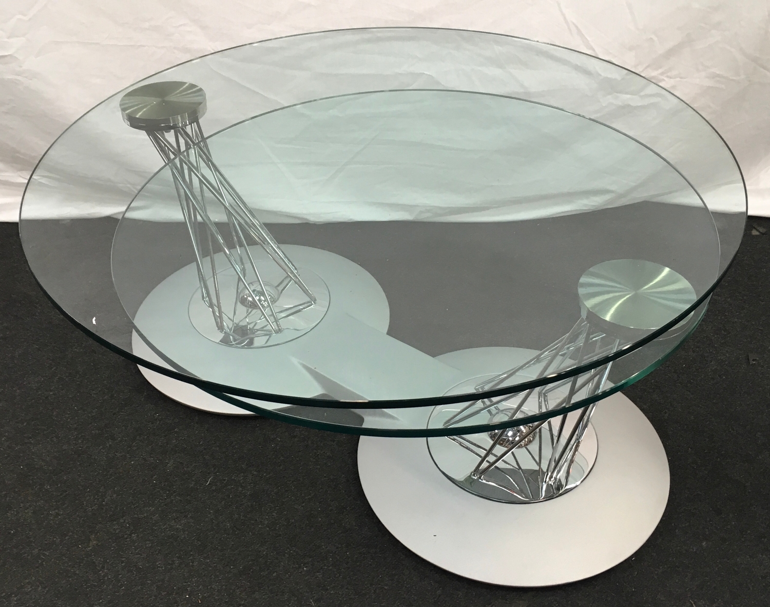 A double glass swing out coffee table believed to be by Gallotti and Radice. 45x90cm minimum - Image 2 of 5