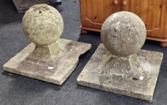 2 x large stone ball pillar finials on plinth bases 55x55x55cm (inspect)