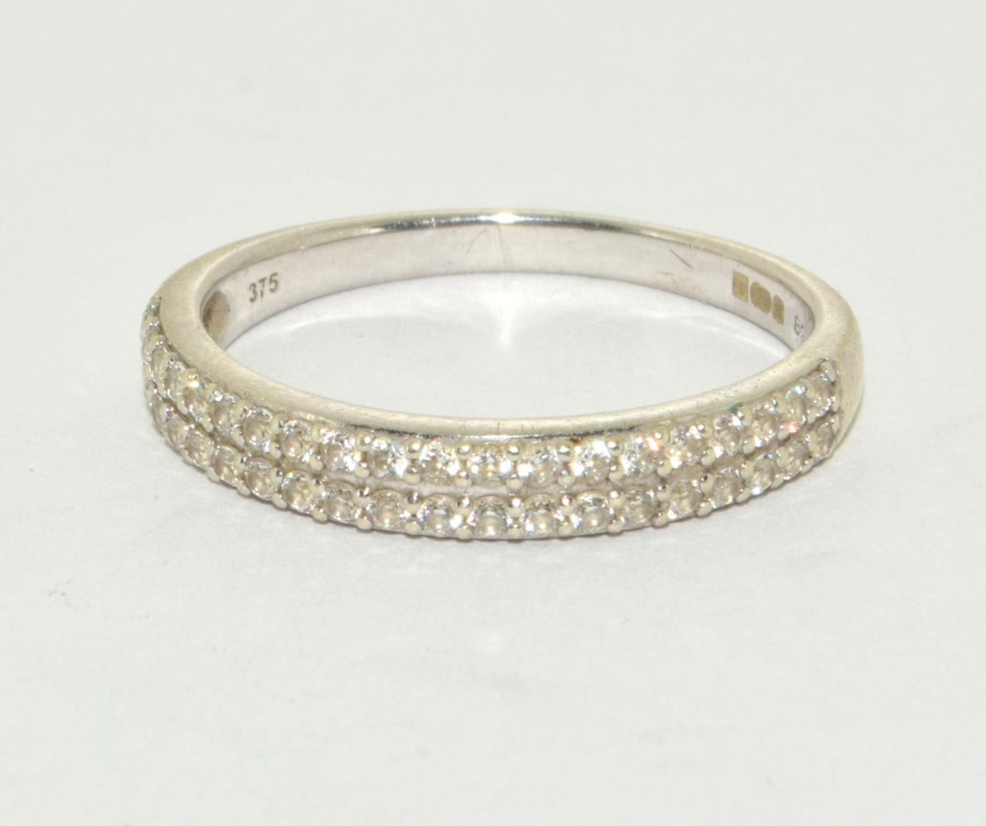 9ct white gold twin band 1/2 eternity ring size P - Image 5 of 5