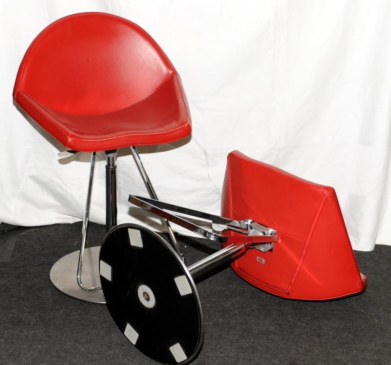 Kiss Cattelan style swivel chairs with chrome base and foot supports, gas piston mechanism with - Image 4 of 5