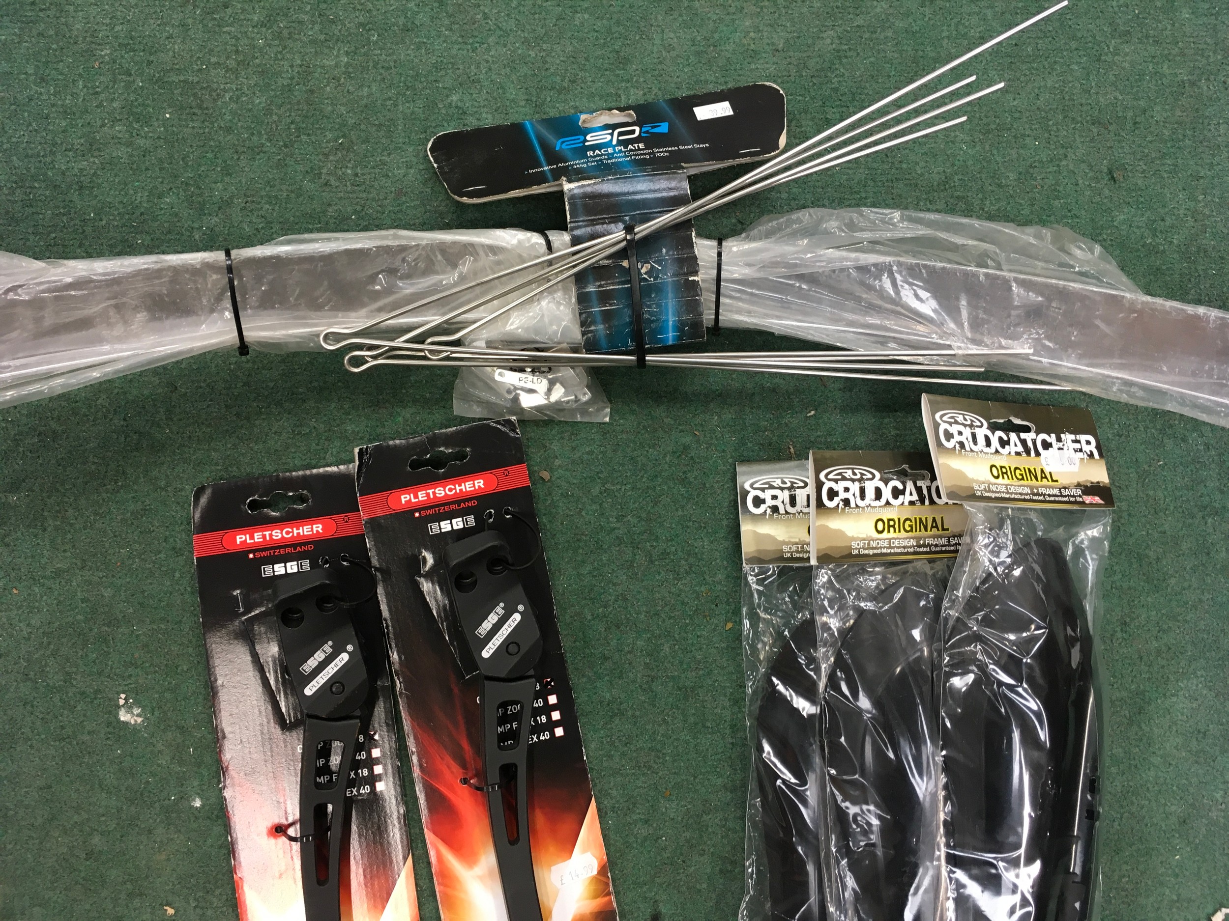 Mixed lot including new and carded cycle kickstands x 2, Crudcatcher mudguards x 3 and a set of RSPR - Image 2 of 2