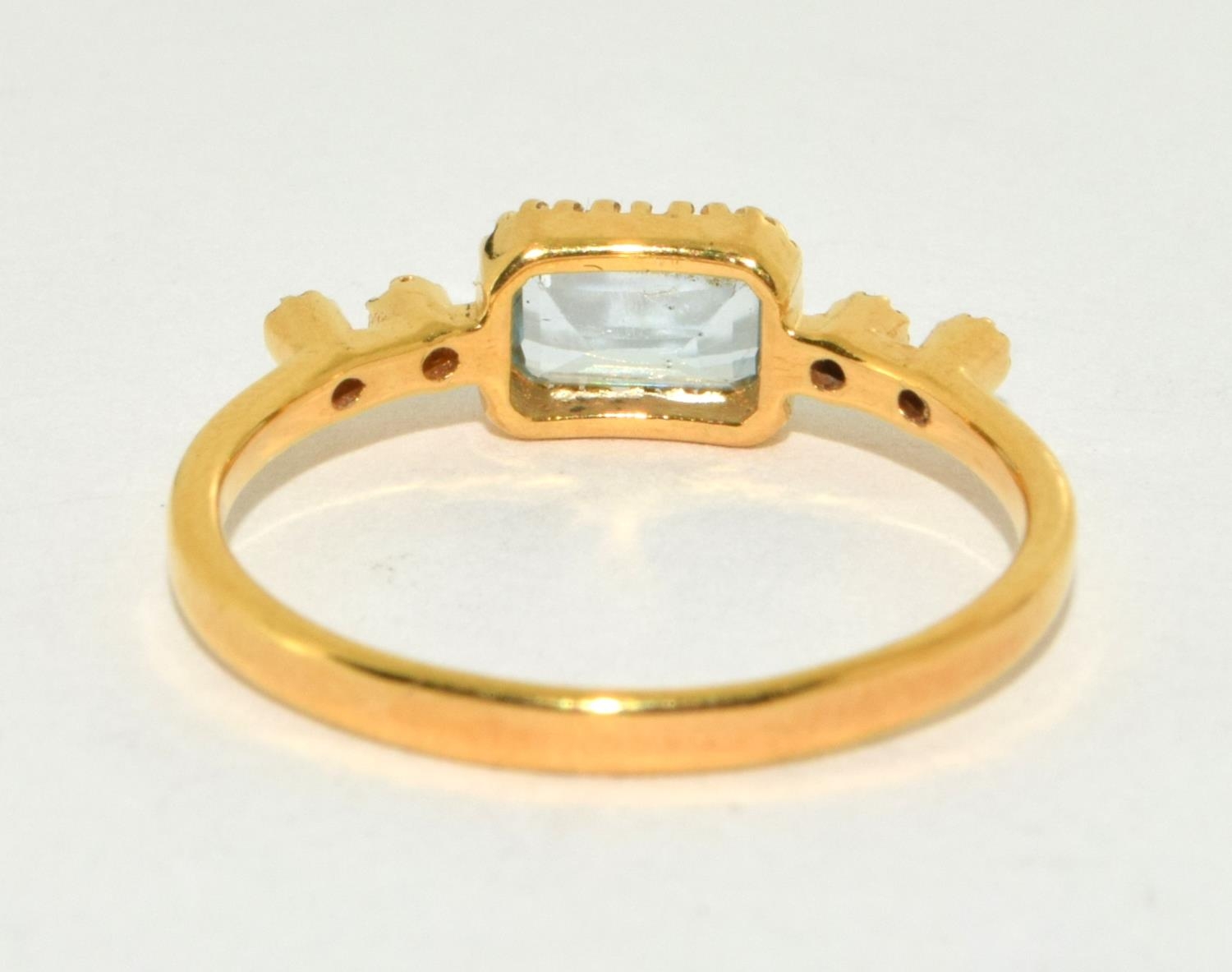 A natural aquamarine and diamond gold on silver ring Size N 1/2. - Image 3 of 3