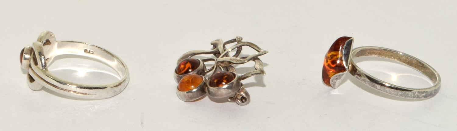 2 x Honey Amber 925 silver rings and brooch - Image 2 of 3