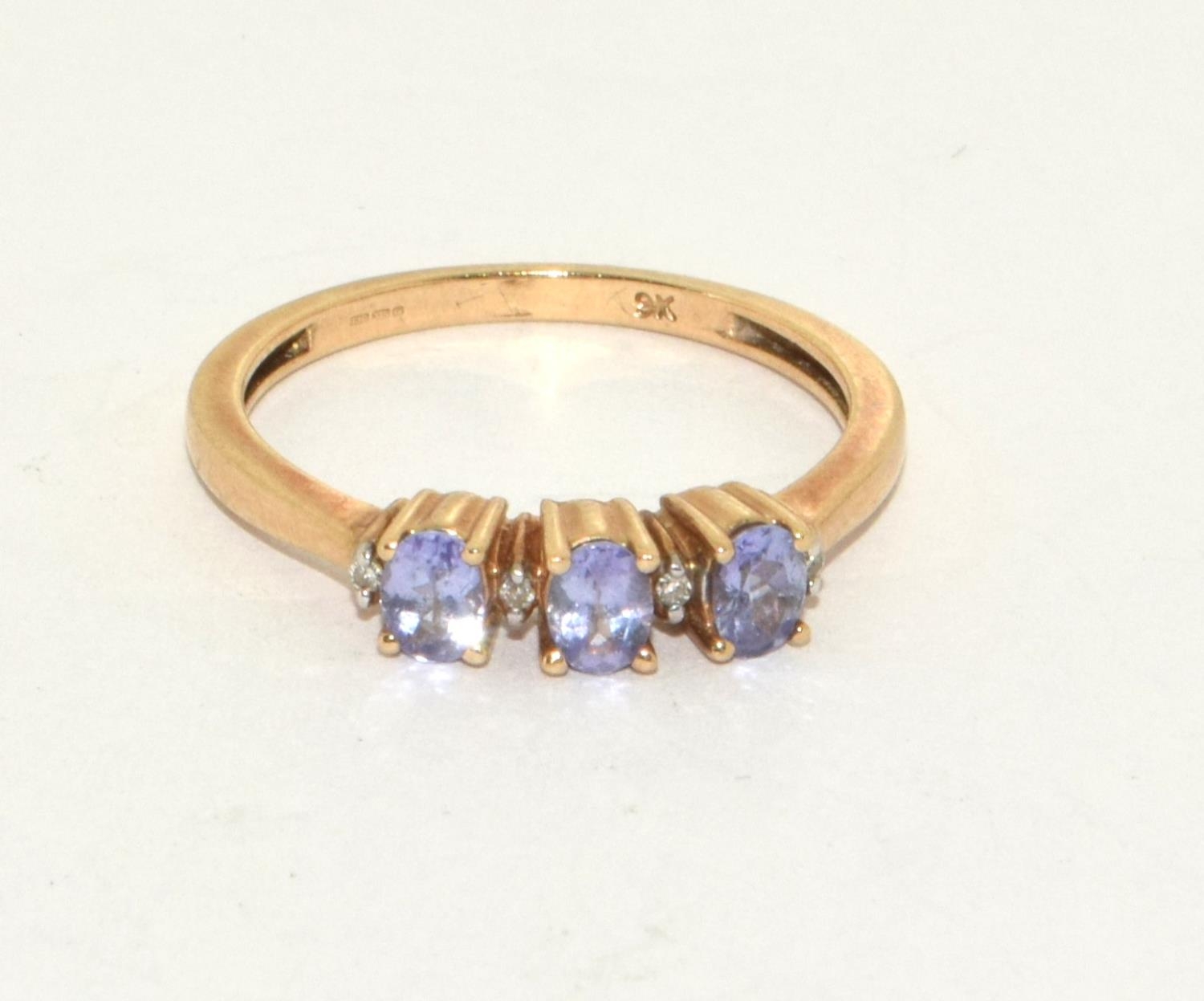 9ct gold ladies Diamond and Amethyst ring size O - Image 5 of 5