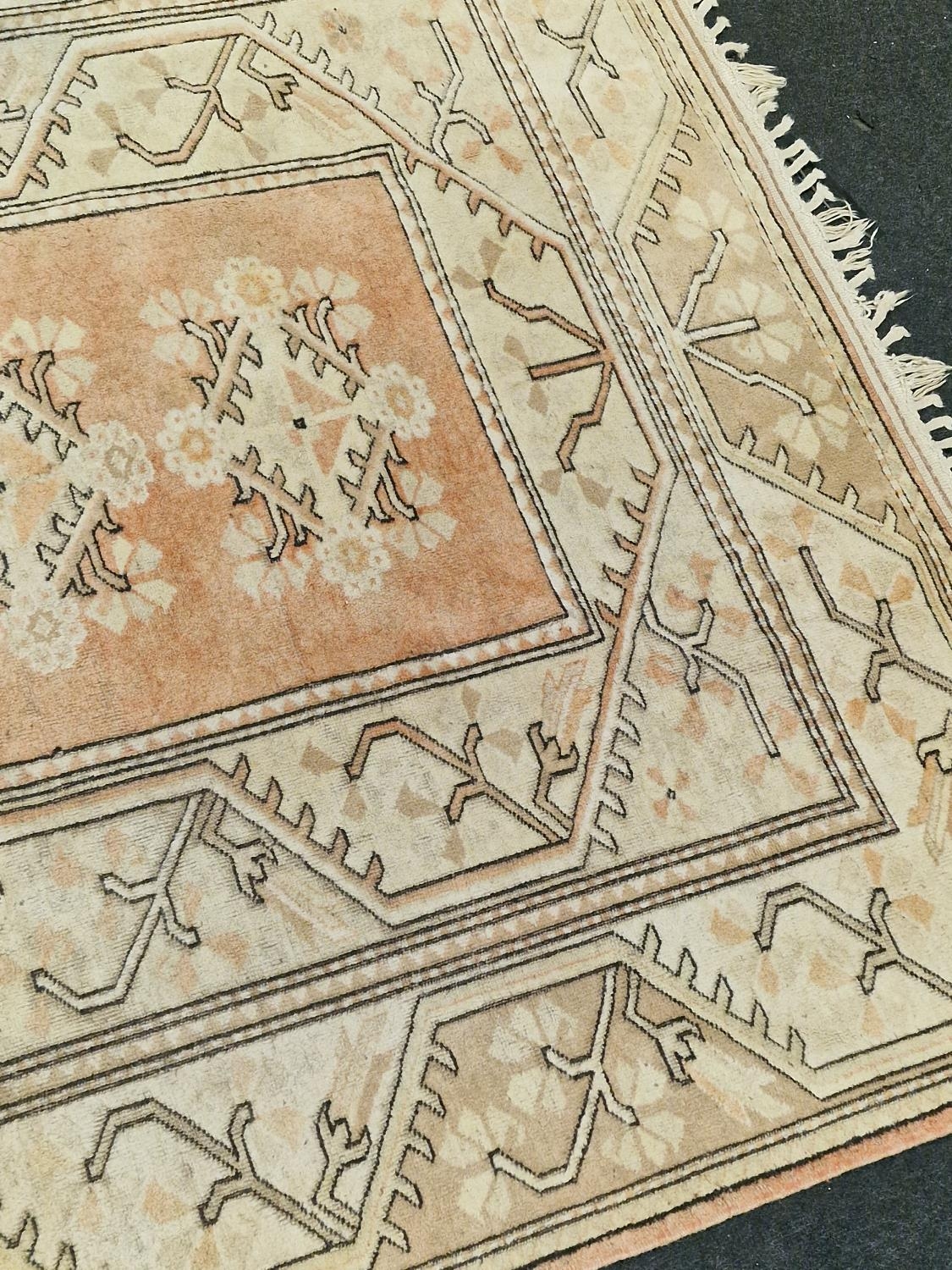 Large vintage patterned beige carpet 290x194cm. - Image 4 of 5