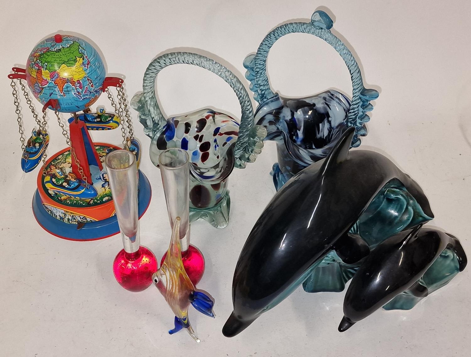 Mixed lot to include reproduction tin plate toy, Poole Pottery dolphins and items of glassware. - Image 2 of 3