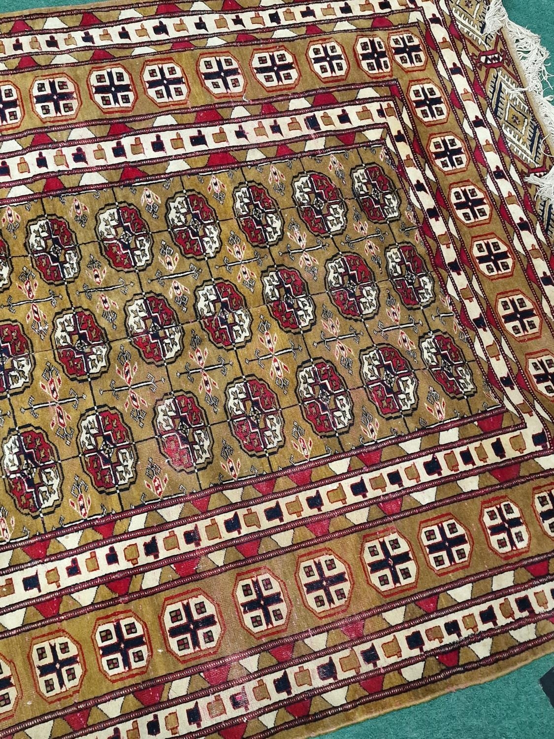 Vintage Afgan rug with a geometric design pattern 260x190cm - Image 3 of 3