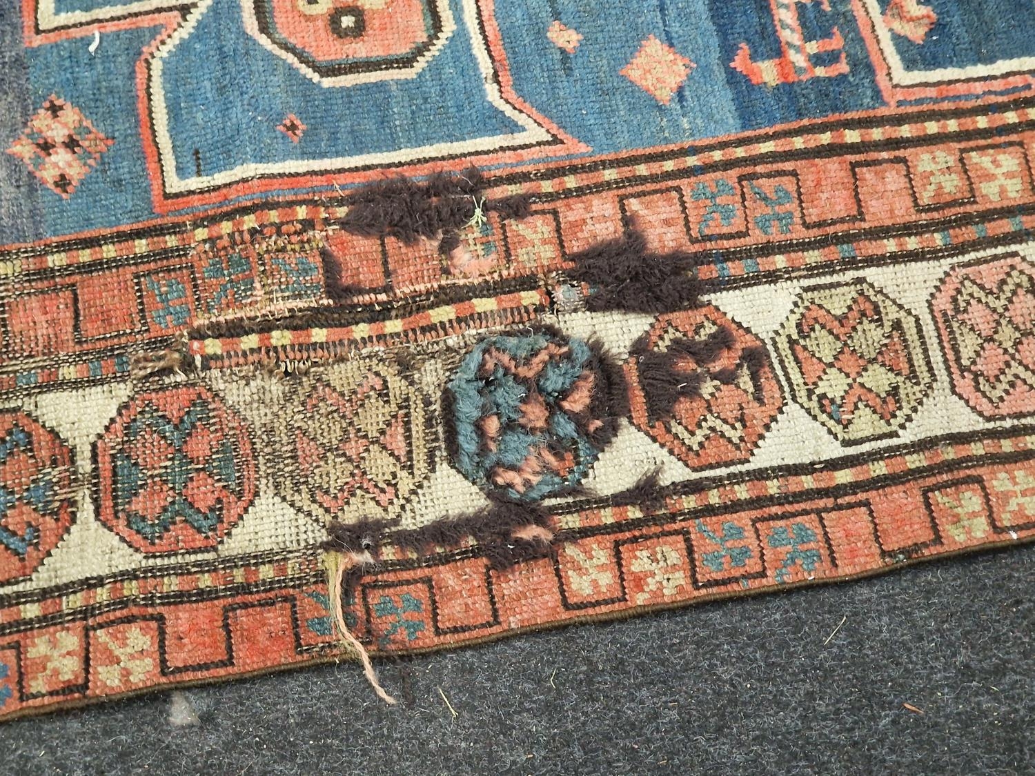 Vintage patterned carpet showing signs of wear 220x110cm. - Image 2 of 4