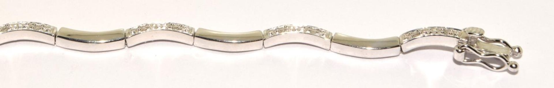 Diamond 9ct white gold 7g 7.5inch bracelet - Image 2 of 5