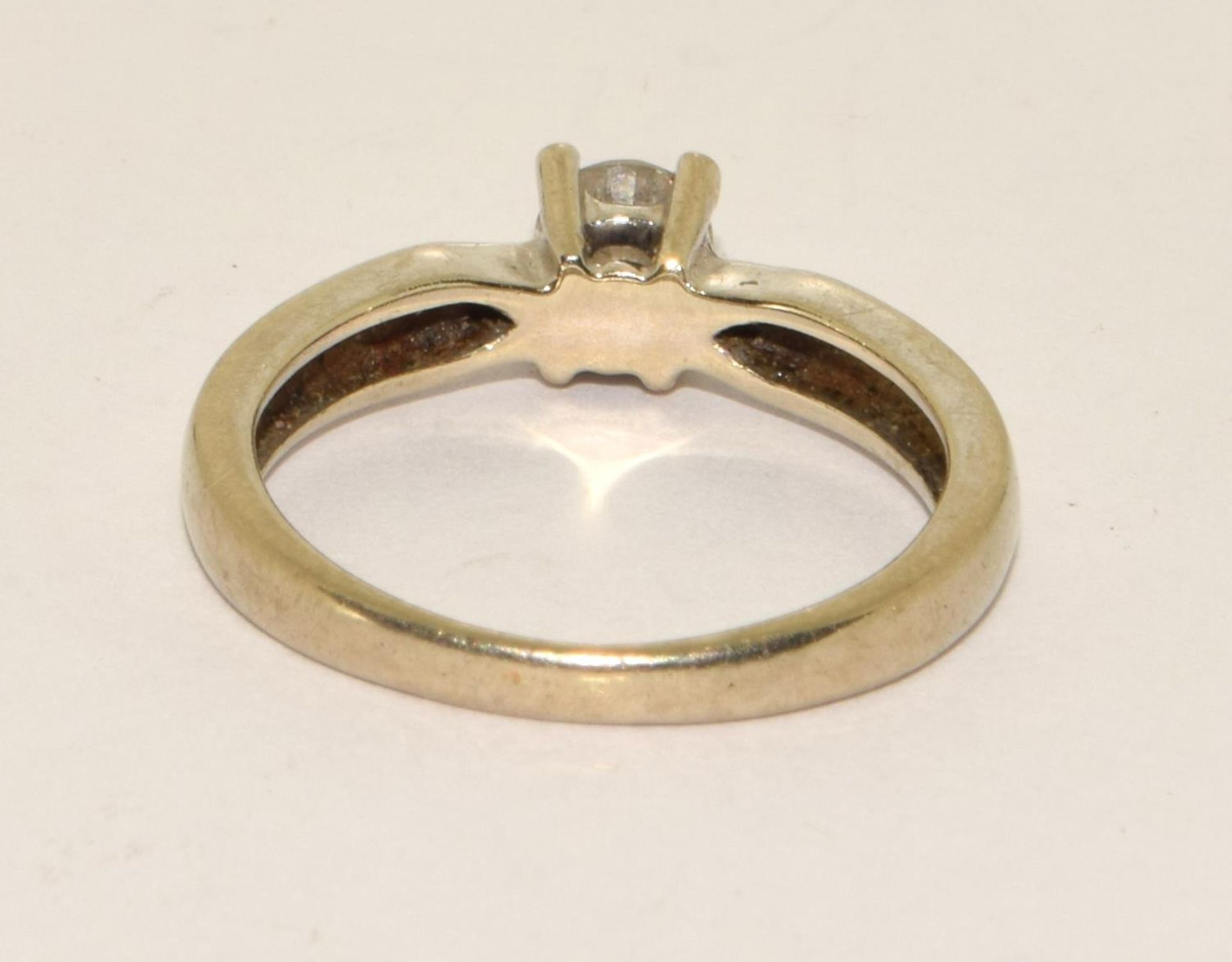 Diamond solitaire approx 0.33points 9ct gold 2.8g ring size M - Image 3 of 5