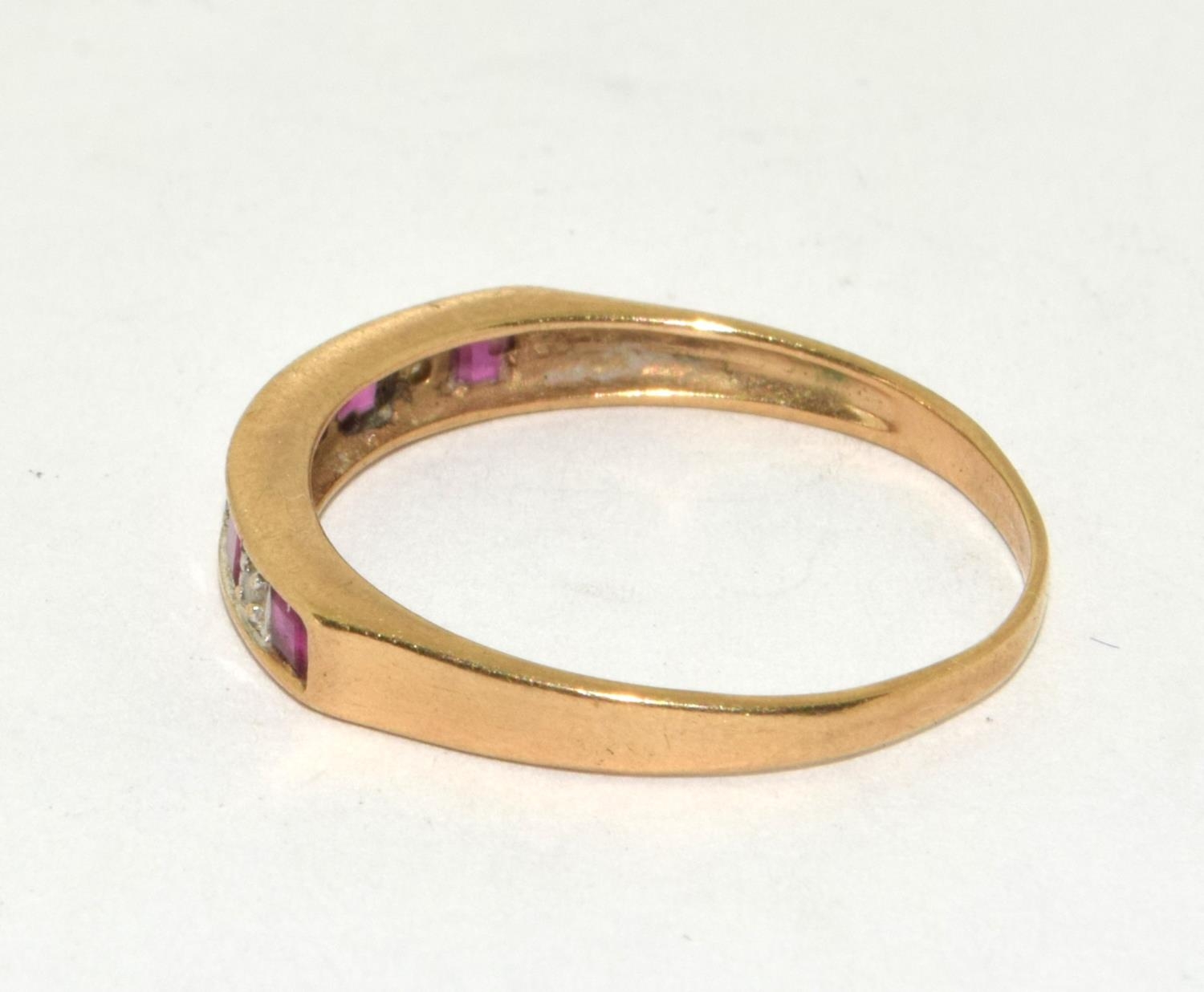 9ct gold ladies Ruby and Diamond 1/2 eternity ring size R - Image 2 of 5
