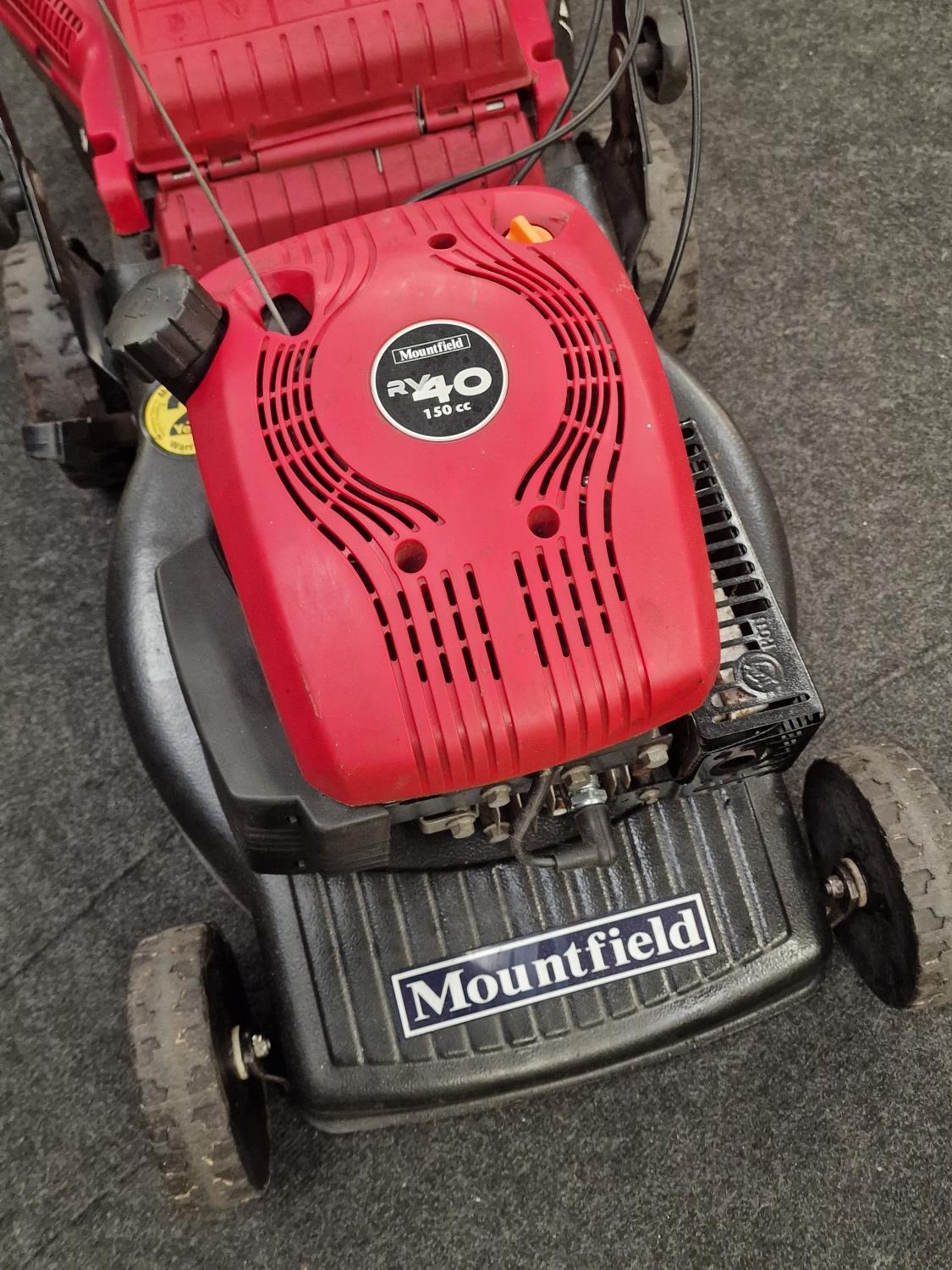 Mountfield "RV40" 150cc petrol lawn mower working at time of Cataloging - Image 2 of 3