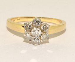 Diamond Daisy ring approx 0.33pionts in 18ct gold 3.3g size P