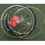 5 x bicycle wheel assemblies to include 2 matched pairs