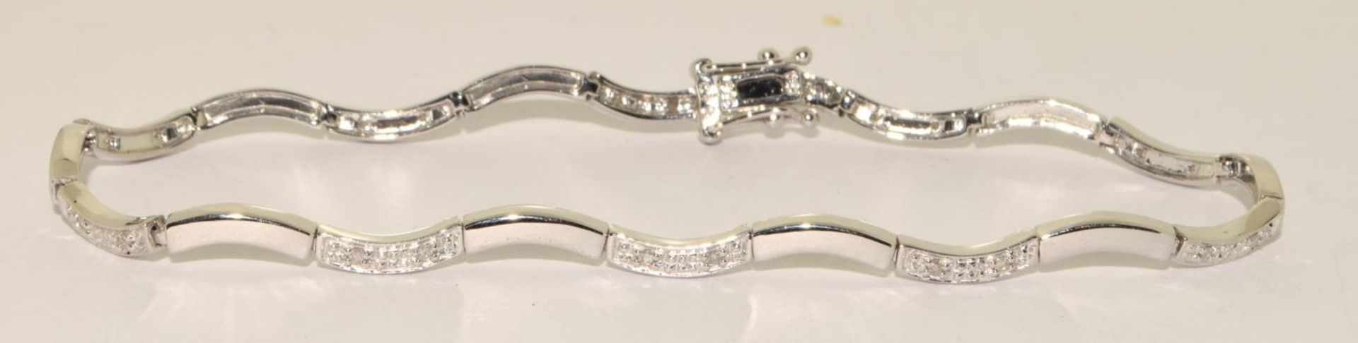 Diamond 9ct white gold 7g 7.5inch bracelet