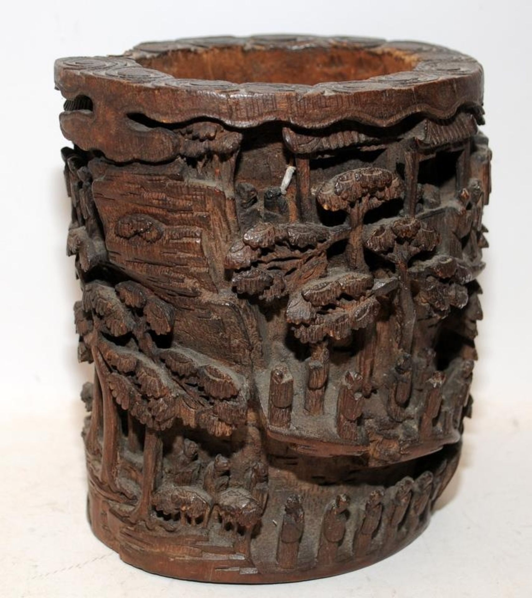 Antique Oriental scholar's brush pot manufactured from bamboo, detailed carving to external surface. - Image 2 of 4