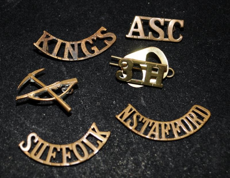 A good collection of Mostly WWI Brass Military Shoulder Title badges including scarce examples, some - Image 4 of 6