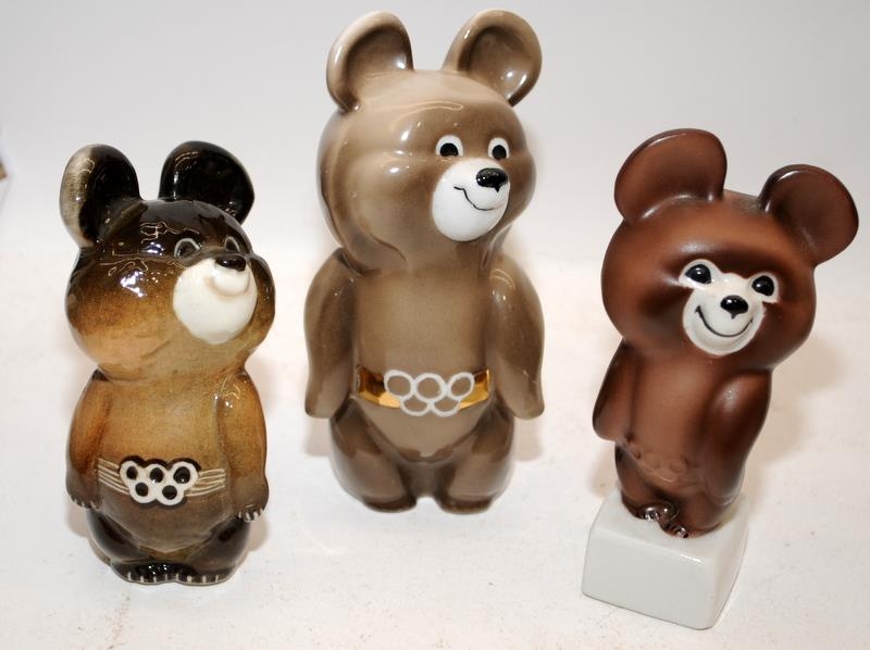 A collection of porcelain Moscow 1980 Olympic Games Misha Bears, the largest being 23cms tall. 6 - Image 2 of 4