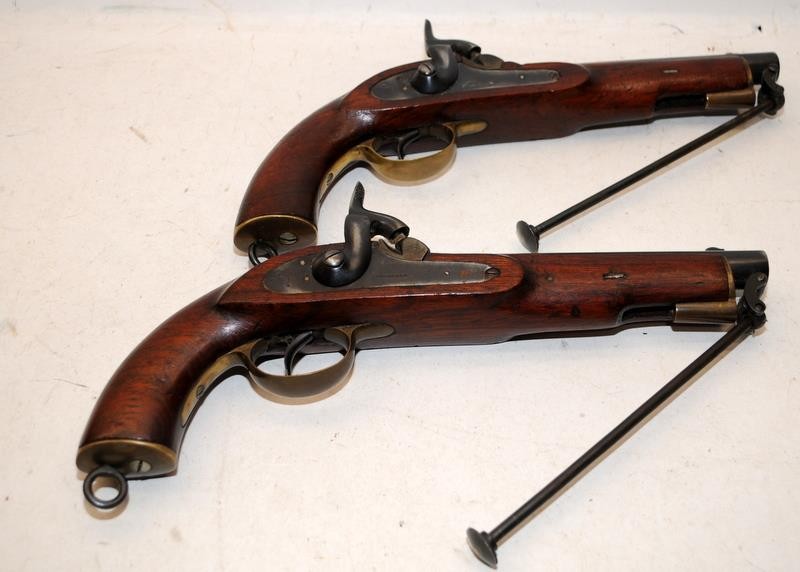 Superb pair of Victorian Percussion Cavalry Carbine Bore Pistols. Victorian Ordnance Crown Cypher - Image 6 of 7