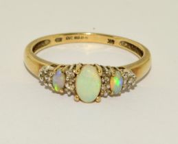 Opal 9ct gold ring Size S