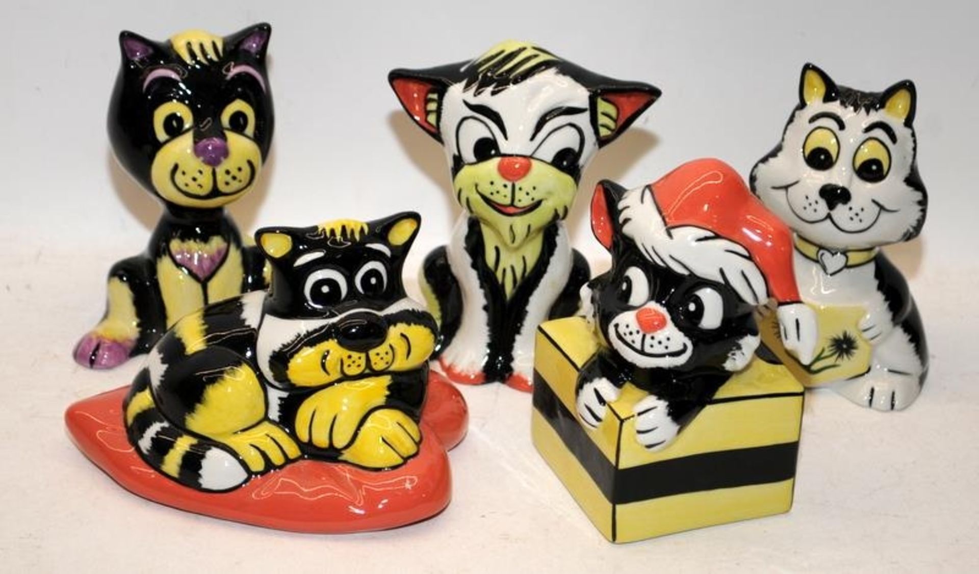 5 x Lorna Bailey cat figures including Choo Choo, Valentino, Christmas Present and Mothers Day.