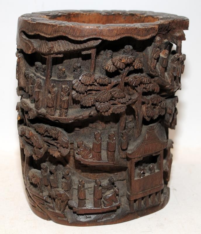 Antique Oriental scholar's brush pot manufactured from bamboo, detailed carving to external surface. - Image 3 of 4