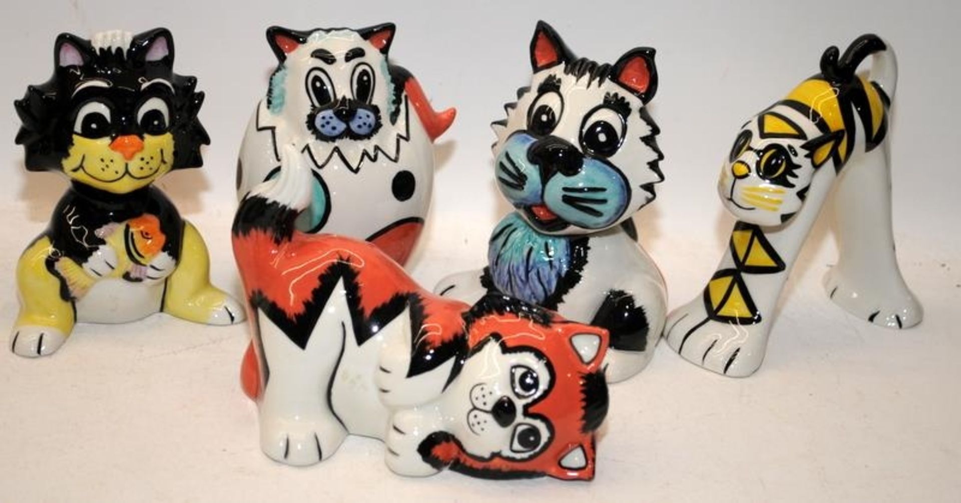 5 x Lorna Bailey cat figures including Tilly, Kipper, Eggbert and Charlie. All signed