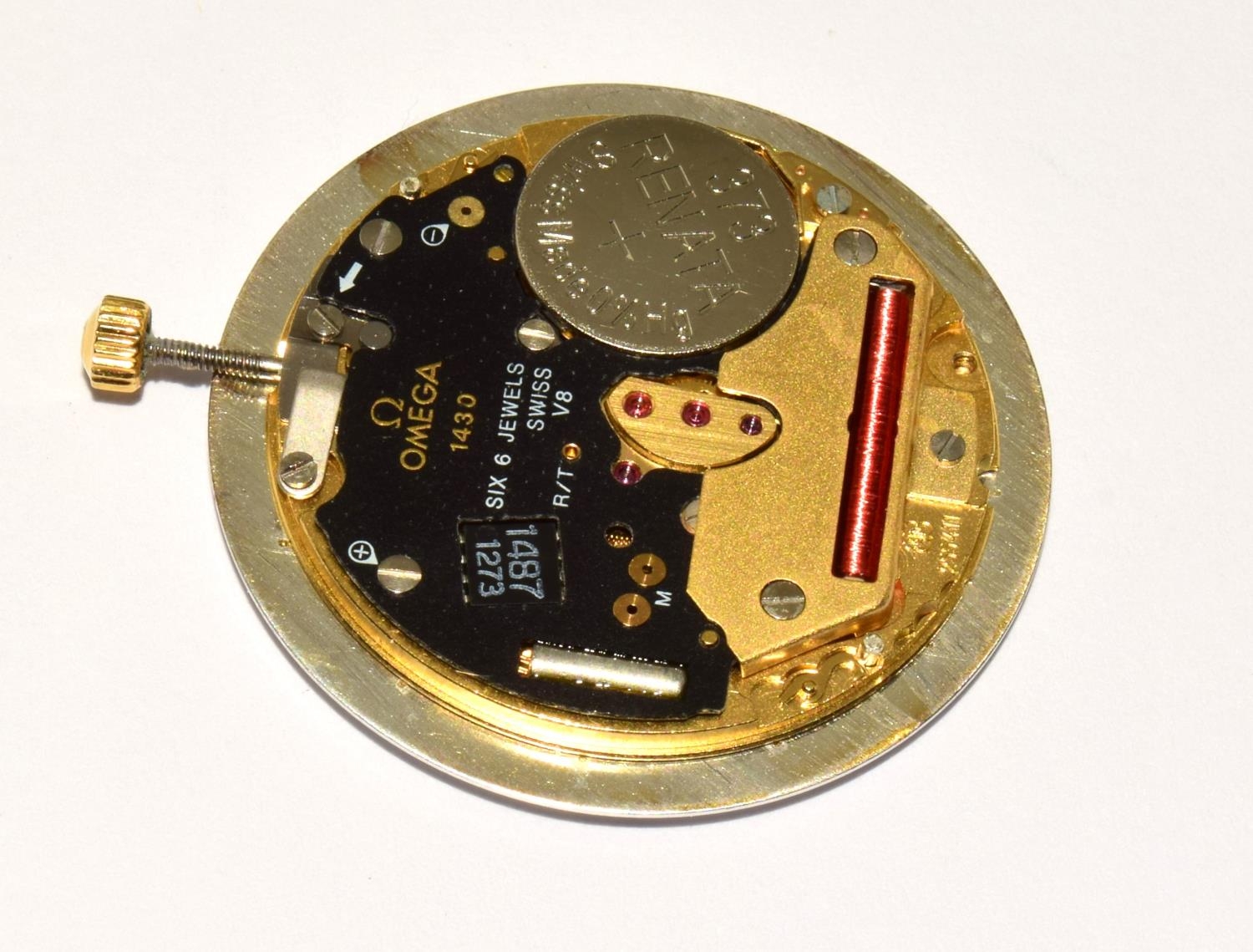 Omega 1430 watch movement working, removed from an 18ct gold gents watch with retaining ring. - Image 3 of 4