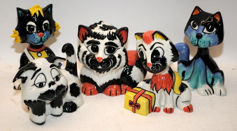 5 x Lorna Bailey cat figures including Frizzle, Christmas Delight and Smug. All signed