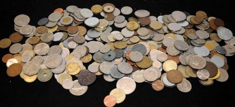 Box of mixed foreign coins