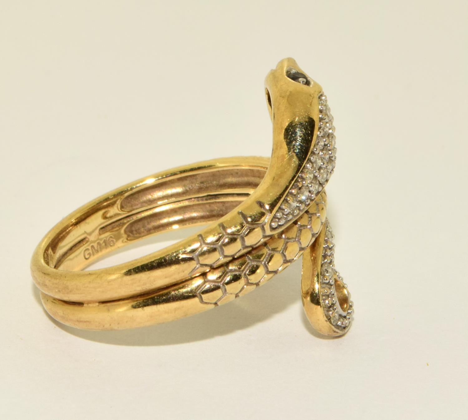 Snake diamond 4.2g 9ct gold ring Size P - Image 4 of 5