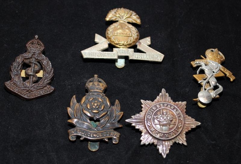 A collection of mostly WWI - WWII Era regimental cap badges, good collectable examples. 20 in lot - Image 4 of 6