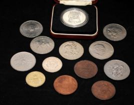 Small collection of coins to include 1834 Guernsey 8 Doubles, 1812 One Penny Token, 1797 Cartwheel