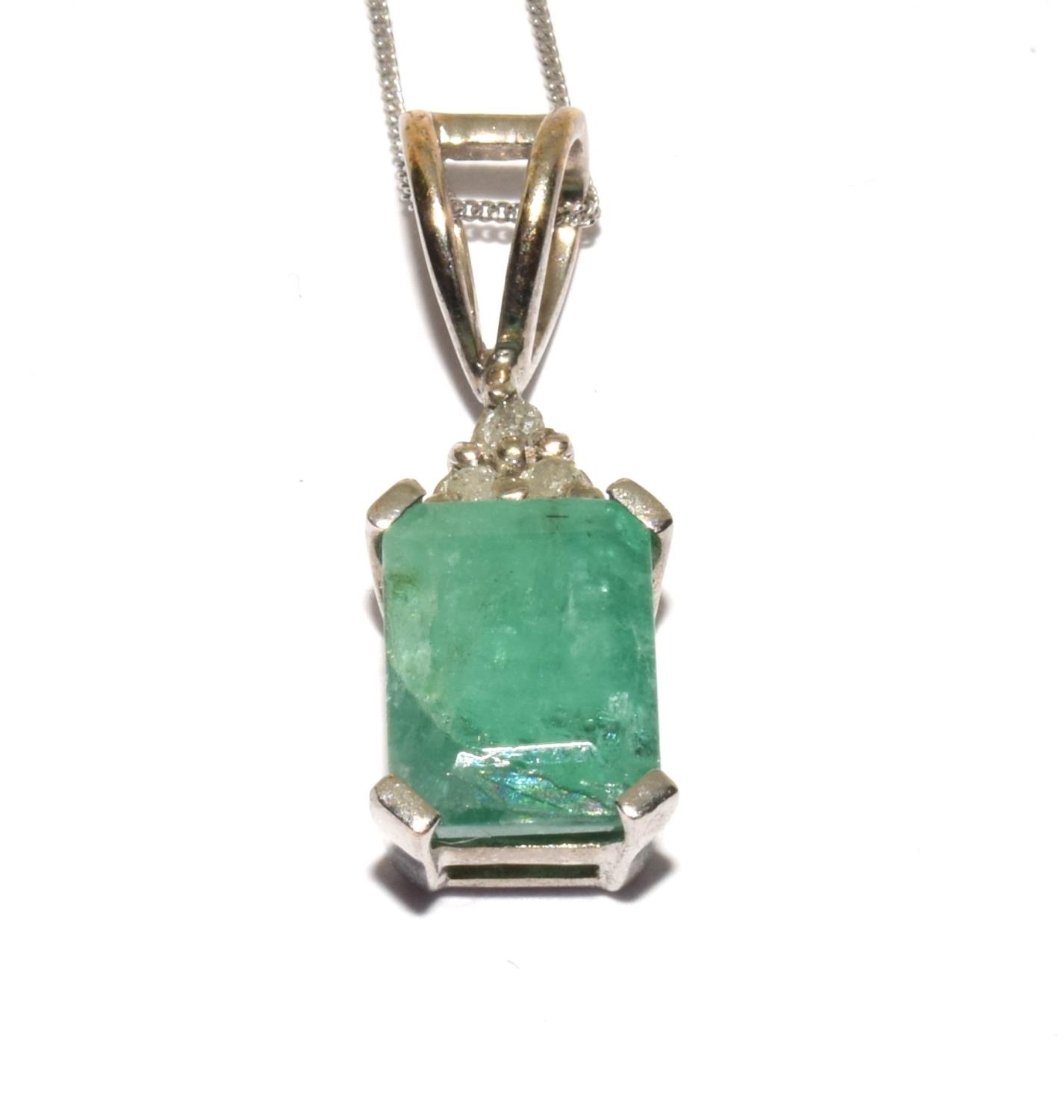 9ct white gold Diamond and Emerald pendant necklace chain 40cm - Image 2 of 6