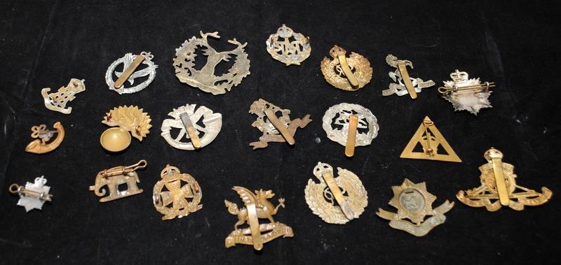 A collection of mostly WWI - WWII Era regimental cap badges, good collectable examples. 20 in lot - Image 2 of 6