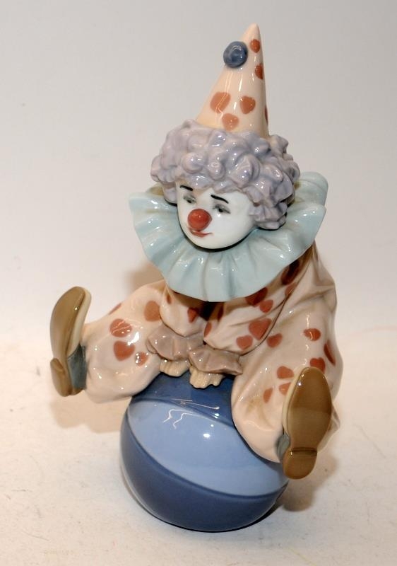 lladro small clowns 5277, 5278, 5813 plus one other (4) - Image 3 of 5