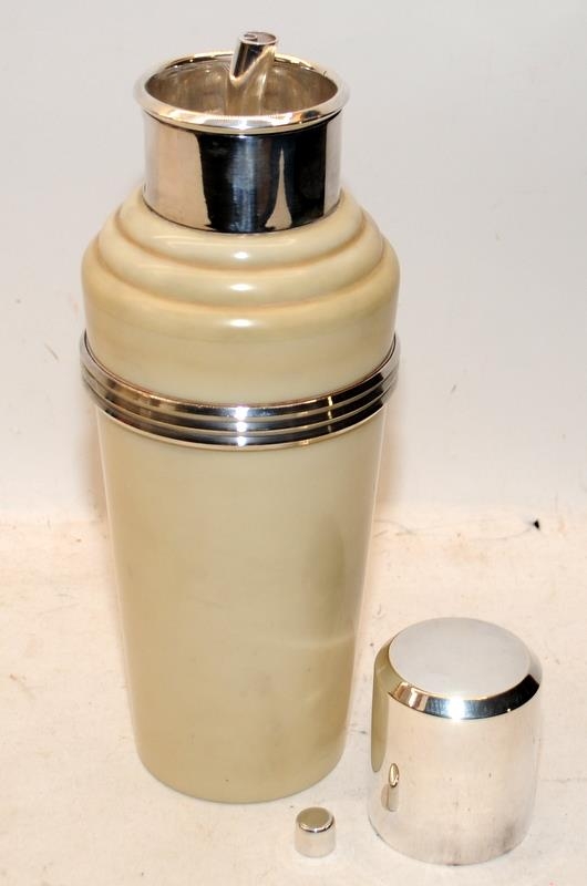 Genuine Art Deco Circa 1935 Master Incolour Cocktail Shaker manufactured in Ivory coloured Bakelite. - Image 3 of 6