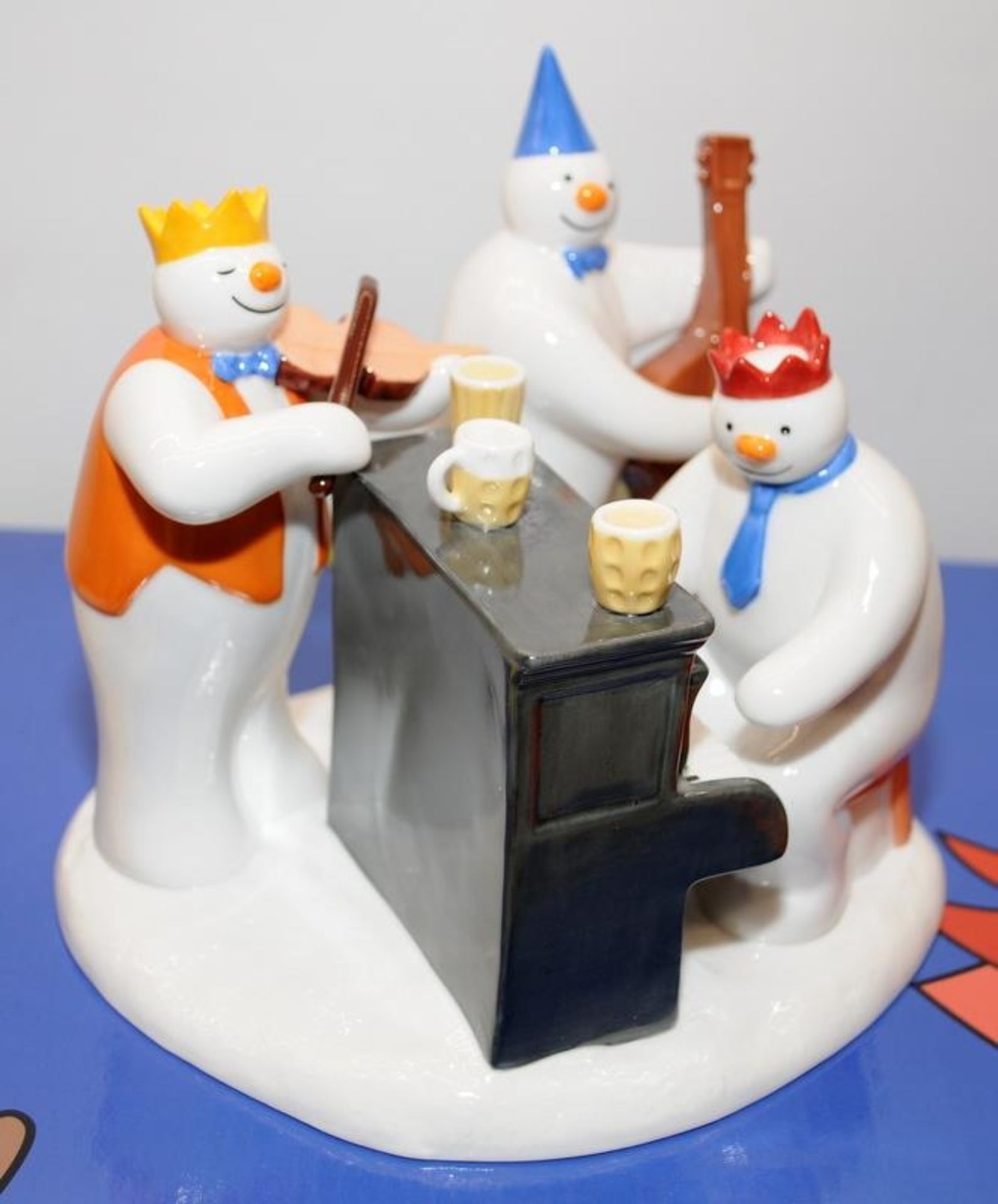 Coalport The Snowman figurine: The Band Plays On. Limited Edition 1221/2000. Boxed with certificate. - Image 2 of 4