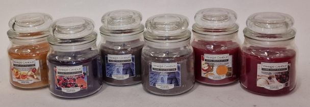 Six assorted Yankee candles (225,226)