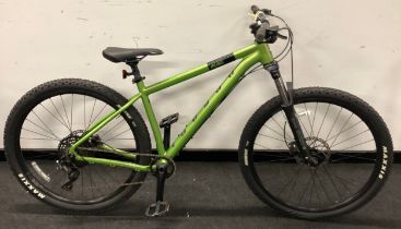 Voodoo Braag green mountain bike with 9 gears, 17" frame and 29" wheel. (23b)