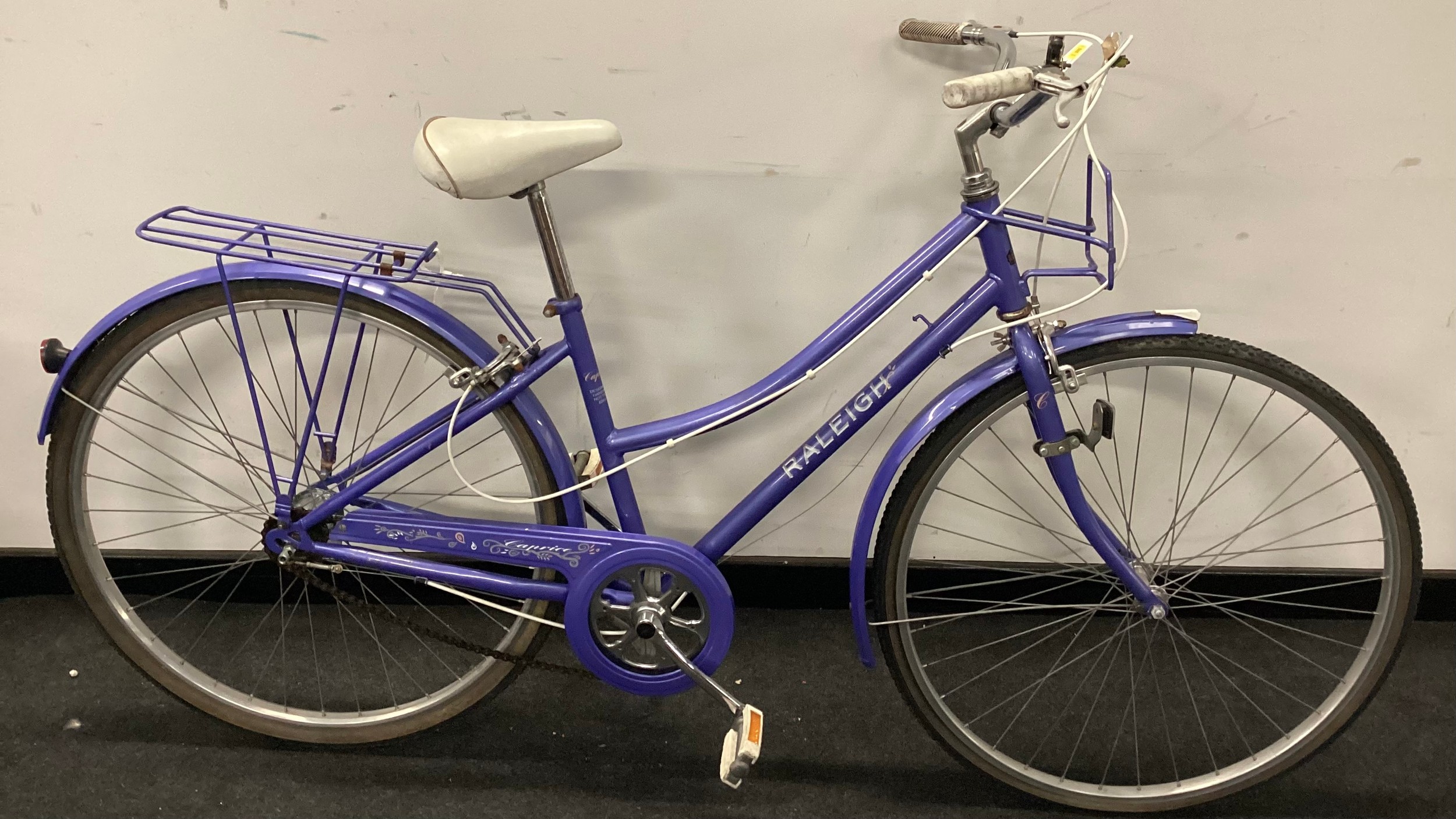 A vintage lilac Ladies Caprice Raleigh road bike, 3 gears, 16" frame and 27" wheel (32B)