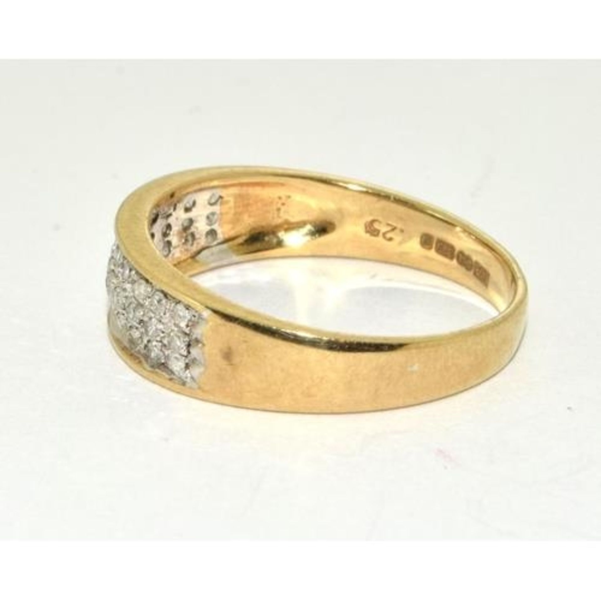 9ct gold ladies diamond ring hallmarked in the ring as 0.25 ct size T - Image 2 of 5