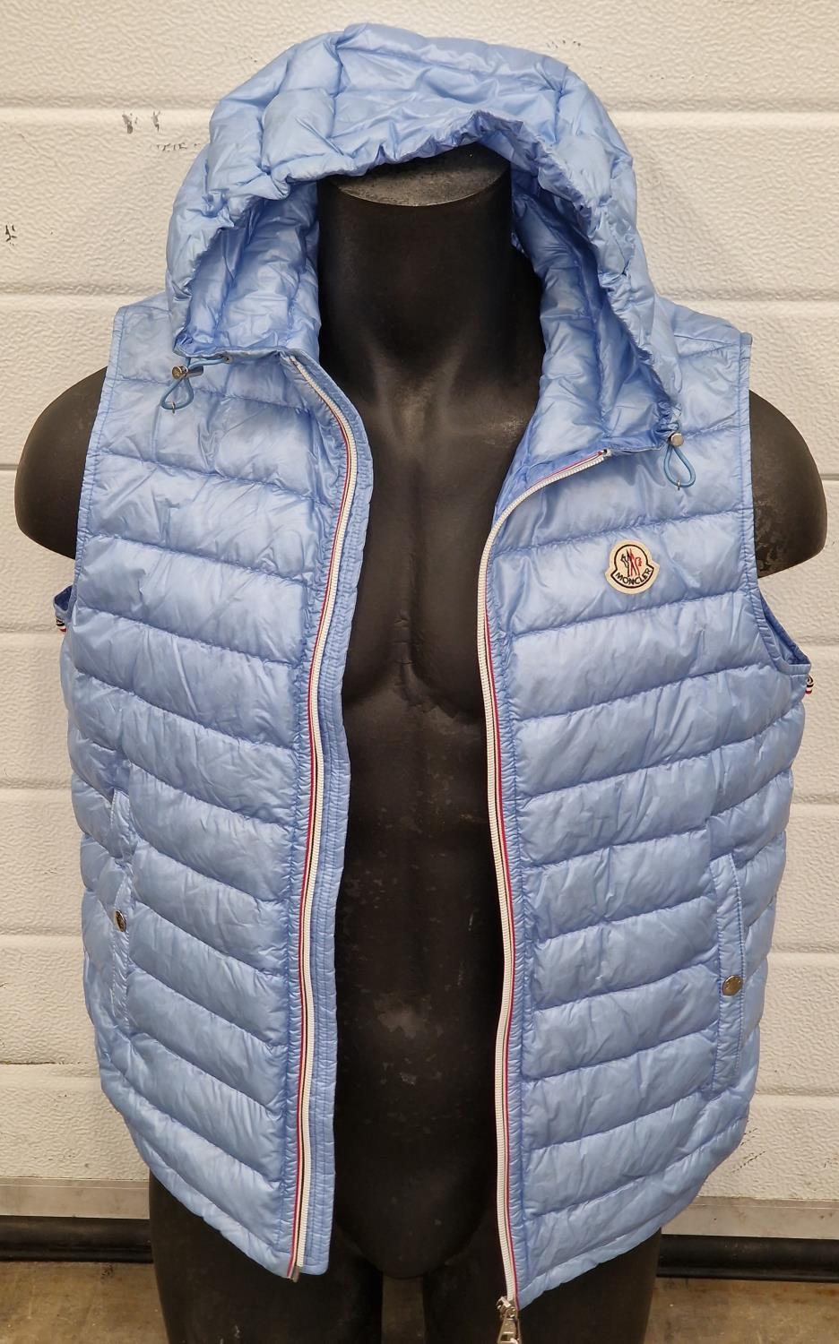 Moncler Gilet jacket BNWT size 3 (REF 229).