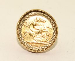 9ct gold 1/2 sovereign coin set signet ring size R ref 52