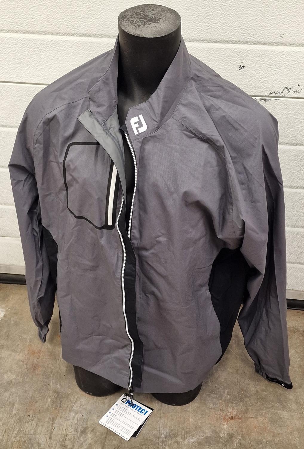 A men’s grey Hydrolite jacket size 2xl (15)