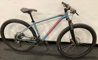 Specialized Rockhopper blue mountain bike 18 gears 17" frame size 30" wheel size (REF 12B).