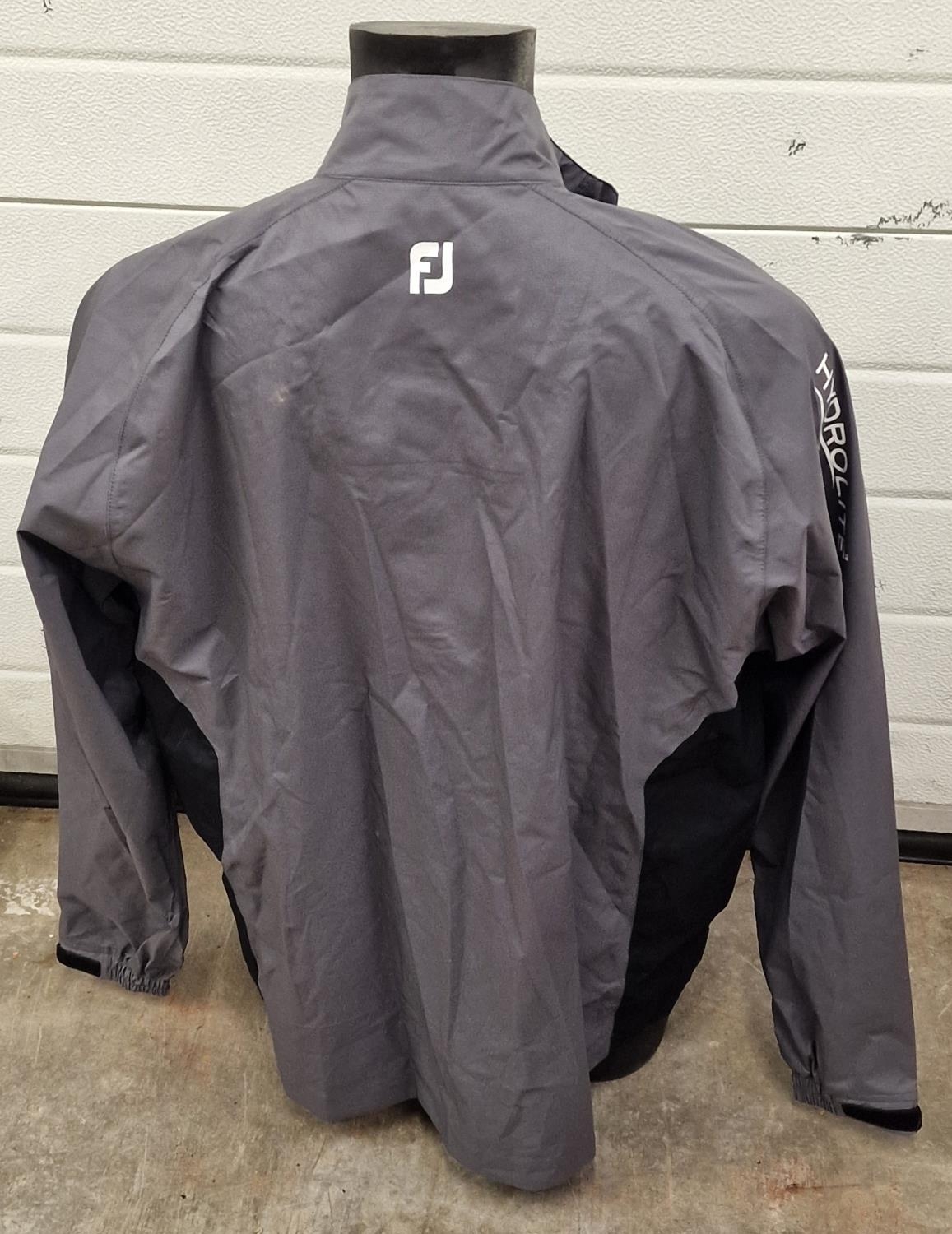 A men’s grey Hydrolite jacket size 2xl (15) - Image 2 of 3