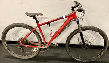 Boardman Red Team X7 mountain bike 11 gears 18" frame size 30" wheel size (REF 10B).