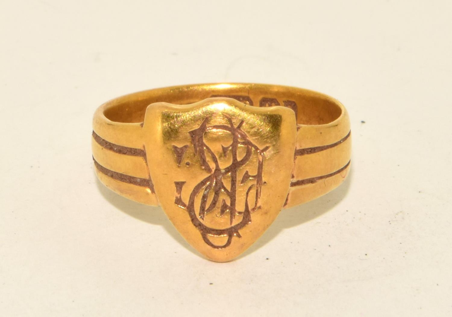 18ct gold shield signet ring 6g size N ref 258 - Image 5 of 5