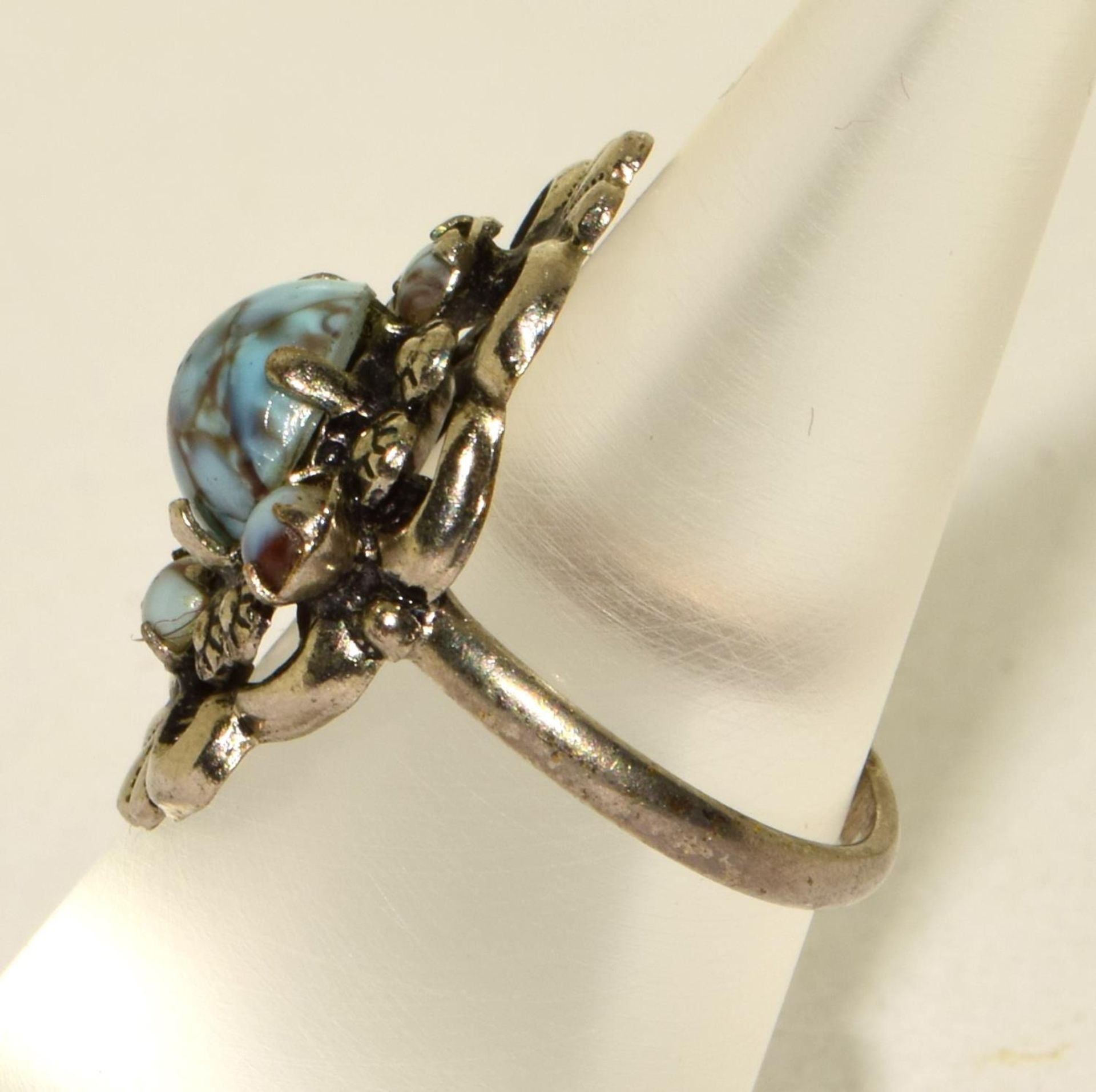 A 925 silver and turquoise vintage ring Size K - Image 2 of 3